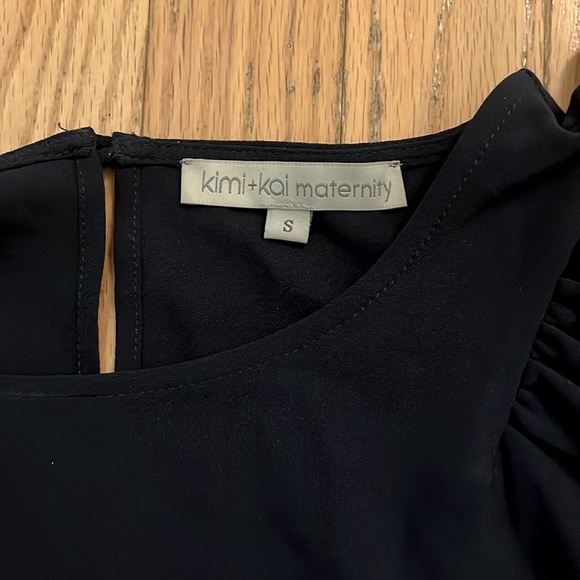 Kimi + Kai Maternity Navy Flutter Short Sleeve Top - Small - Picture 2 of 3